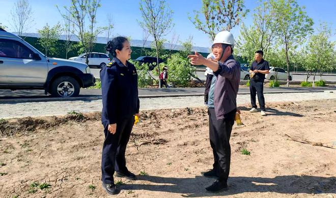 渣土管理所严检项目工地筑牢环保与文明施工防线(图1)