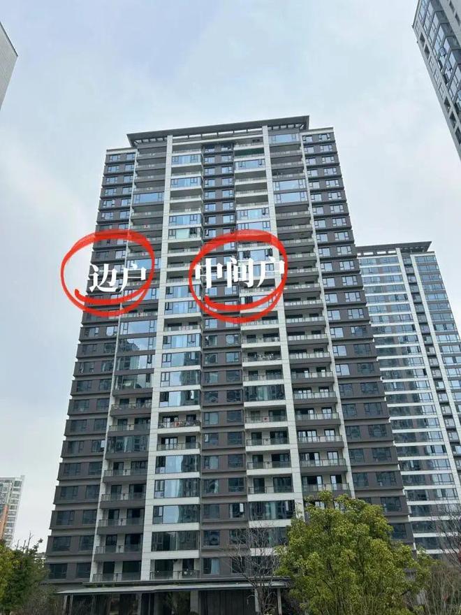 为了图便宜不顾家人反对买了“中间户”入住后肠子都悔青了！(图2)
