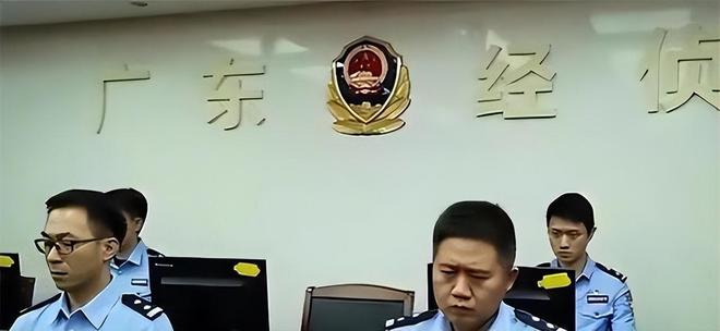 地下印钞厂覆灭记：车间被隔音改造500名警察出动缴获4亿假币(图13)