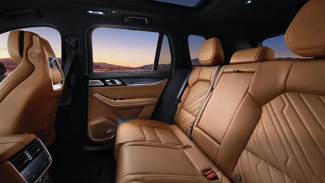 领克09五座版终于来了！限时价2128万、配四驱这回销量要涨？(图22)