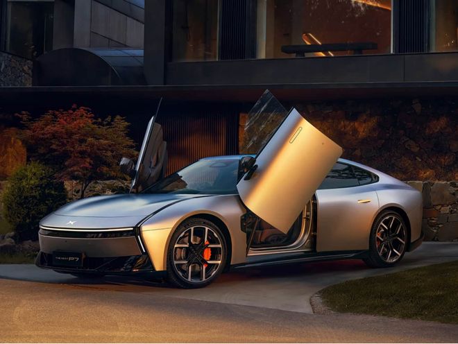 起价2198万元！全新小鹏P7追着小米SU7打(图7)