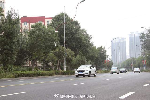 邯郸:城市道路地下“提质”地上“焕新”(图2)