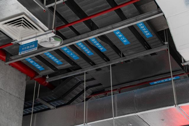 管线不再“藏着掖着”！中建三局杨浦滨江项目让超高层办公“静”且“阔”(图2)