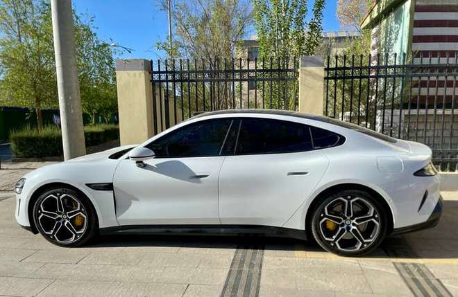 小米SU7撞车打不开车门新能源汽车车门为何易锁死?(图6)