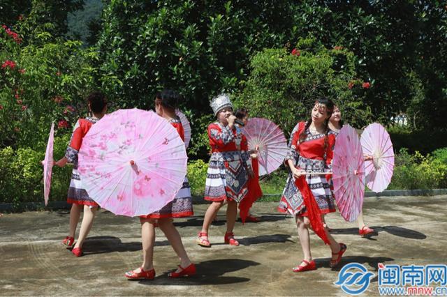 南靖丰田镇：竹竿敲出新生活民谣唱响“侨之音”(图3)