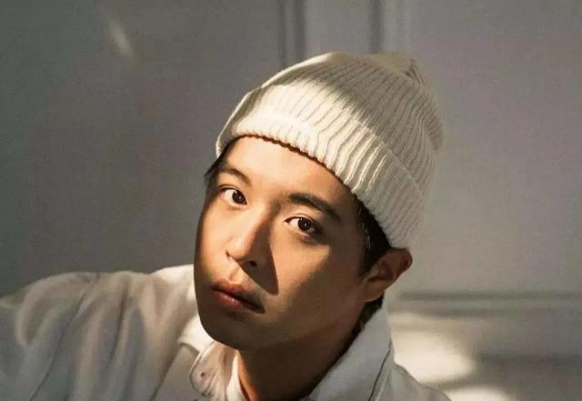 突然官宣结婚！今晚的瓜整个娱乐圈都羡慕不来(图2)