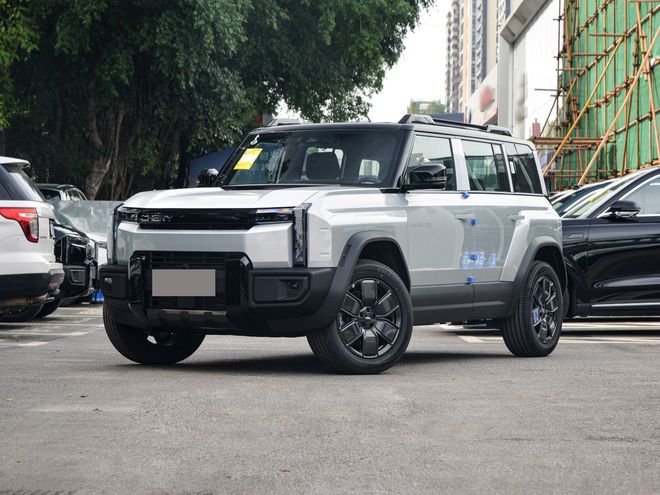 天门山爬坡失败让它反向“火”出圈奇瑞风云X3L究竟什么来头？(图5)