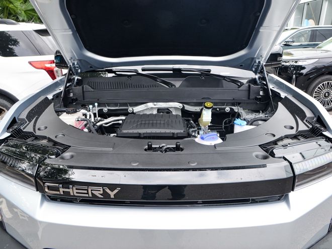 天门山爬坡失败让它反向“火”出圈奇瑞风云X3L究竟什么来头？(图7)