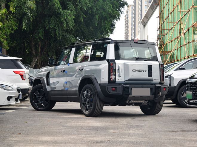 天门山爬坡失败让它反向“火”出圈奇瑞风云X3L究竟什么来头？(图8)