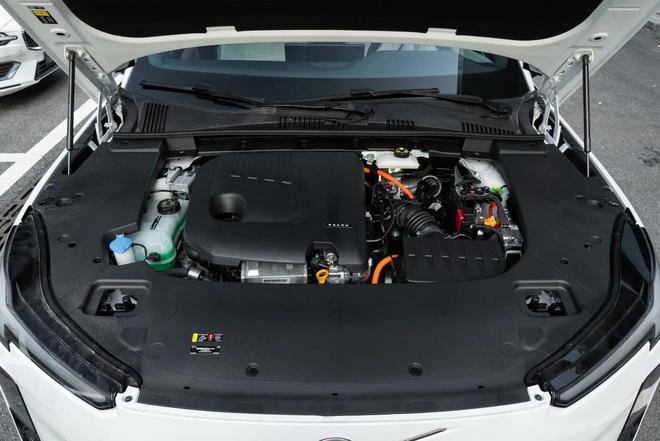 15T插混3电机4驱53秒破百纯电212km公路坦克2699万起