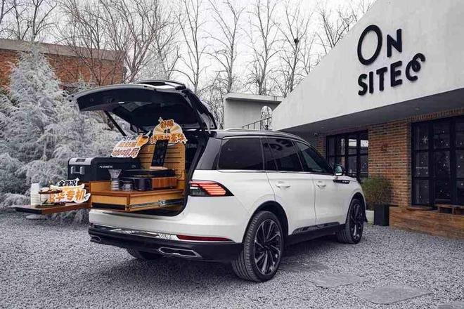 “舒服”驾驭奢享舒心林肯飞行家让每段旅程都裹满咖啡香