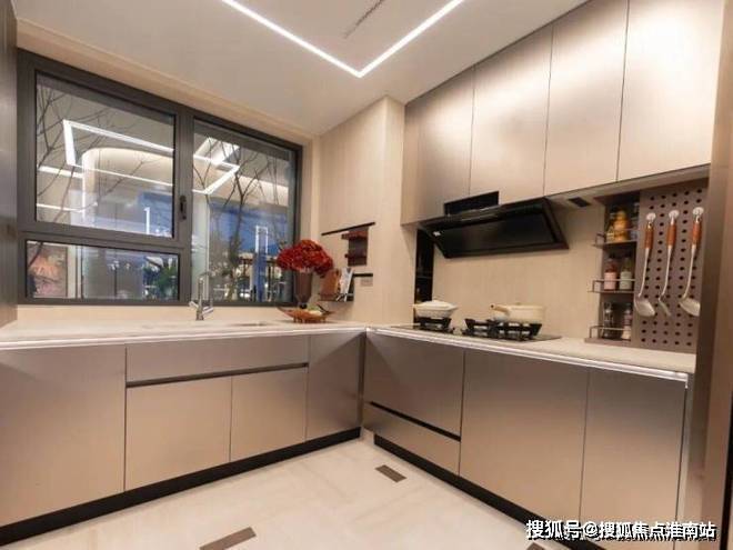 聚焦壹江臻邸售楼处发布：塔尖圈层共鸣高阶生活志趣！(图10)