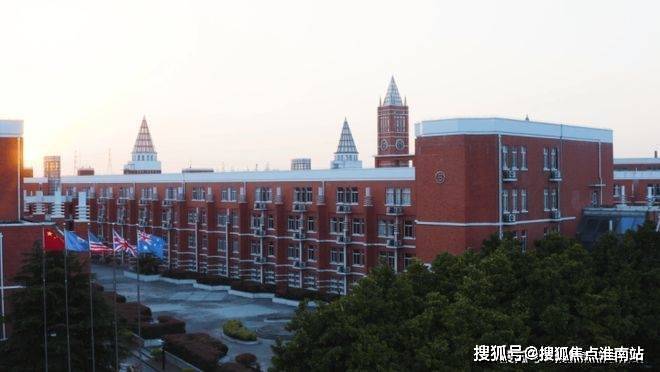 聚焦壹江臻邸售楼处发布：塔尖圈层共鸣高阶生活志趣！(图25)