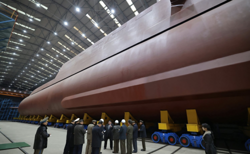 朝鲜亮出8700吨战略核潜艇什么水平？(图2)