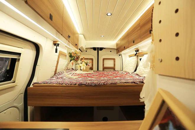 即刻启程！通勤、旅居Vanlife风！实拍亚特启程露营车(图16)
