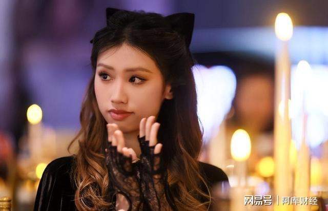 徐帆回应离婚五个月后冯小刚再惹争议养女徐朵竟成了导火索(图5)