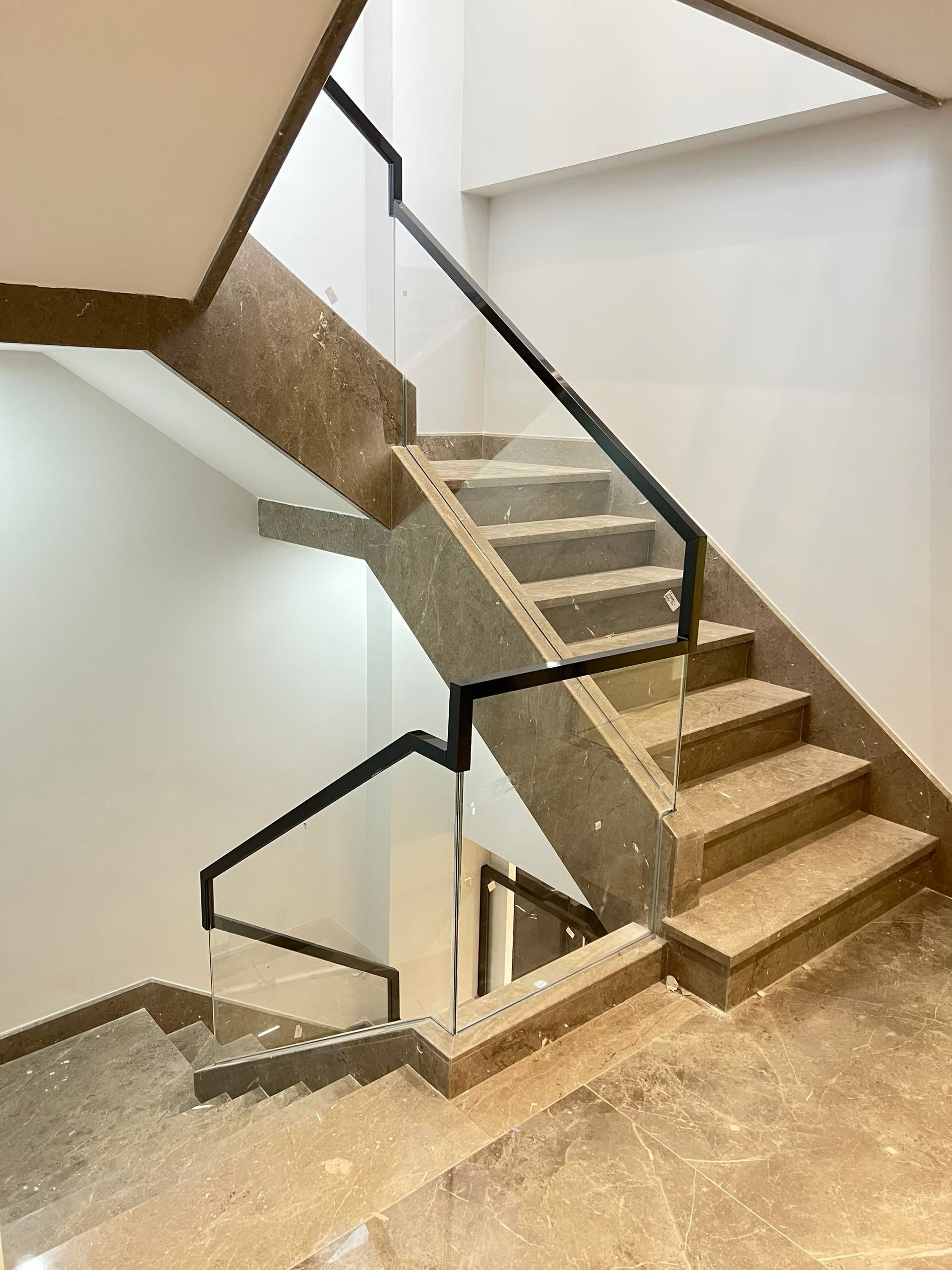 2026年4月成都幕墙制造厂深度解析：为何君腾成为行业优选？(图1)